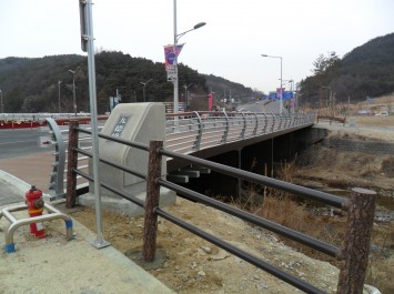 유성 구덕교 브라켓 인도확장공사